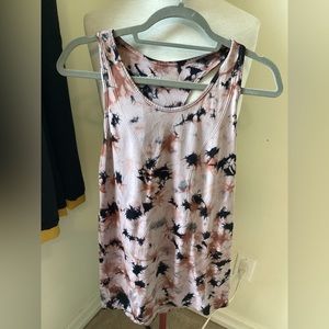 015 Zyia Hendrix Seamless Size L tank